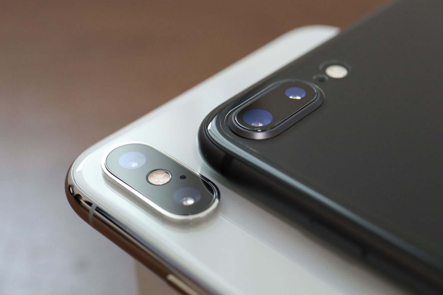 iPhone XS MaxとiPhone 8 Plusのデュアルカメラ